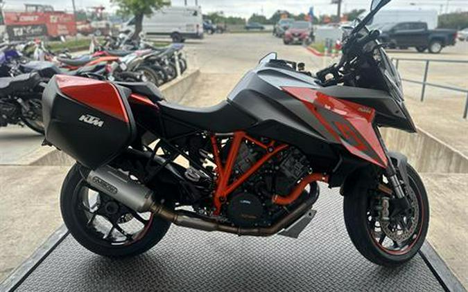 2016 KTM 1290 Super Duke GT