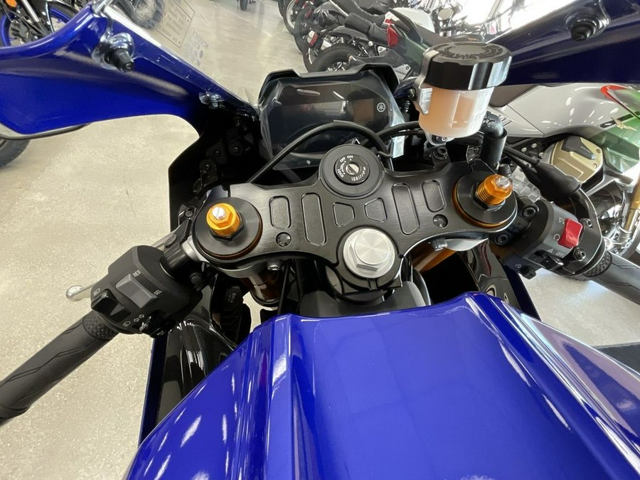 2025 Yamaha YZF-R7