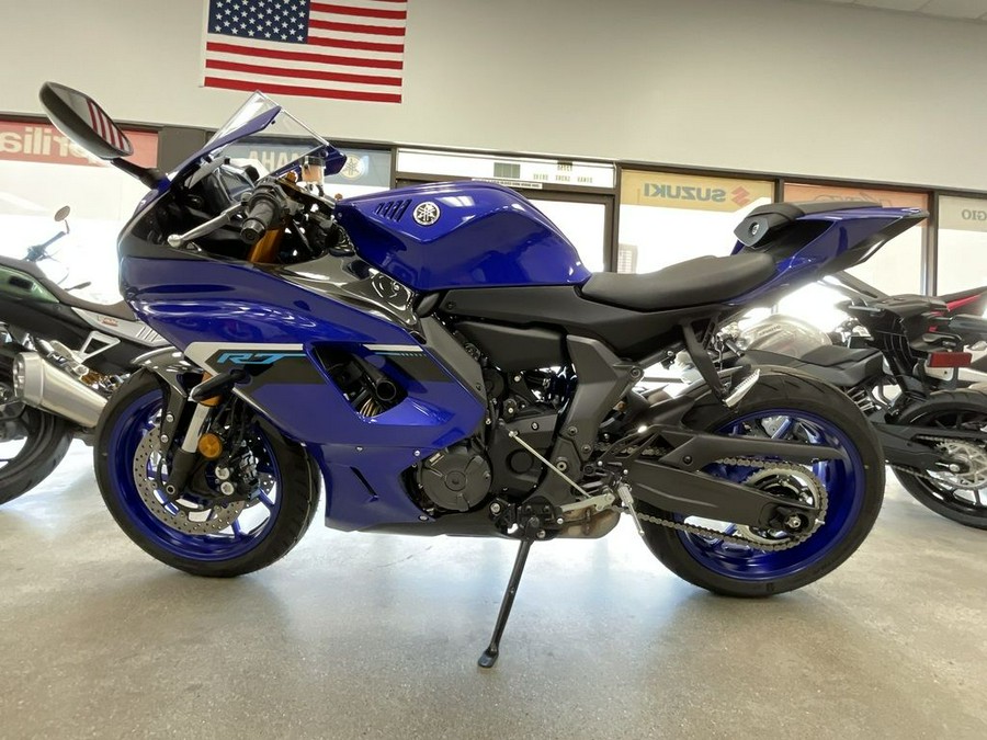 2025 Yamaha YZF-R7