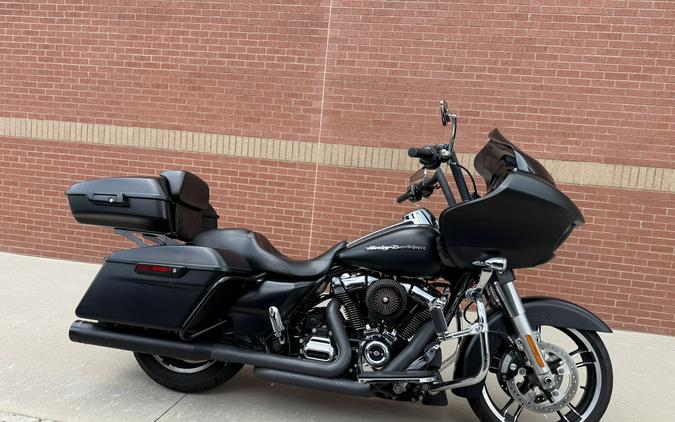 2017 Harley-Davidson® Road Glide® Special Black Denim