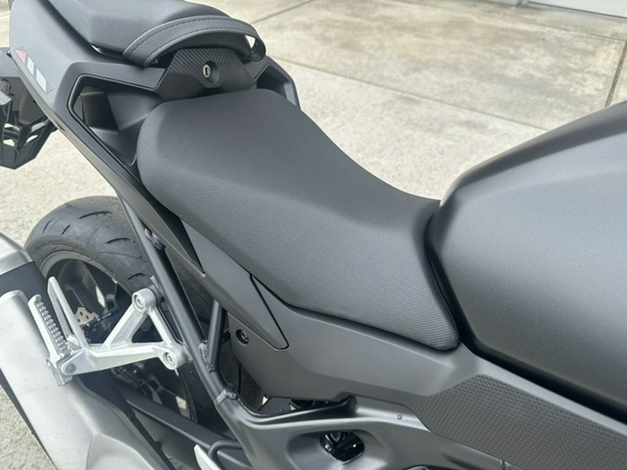 2025 Honda CB750 Hornet