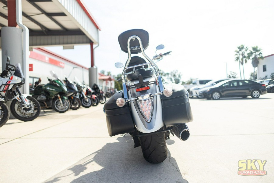 2009 Yamaha Stratoliner Base