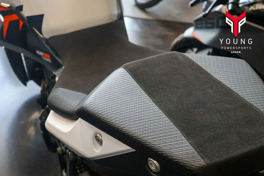 2027 KTM 990 Duke