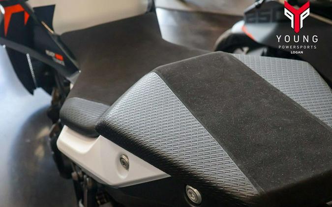 2027 KTM 990 Duke