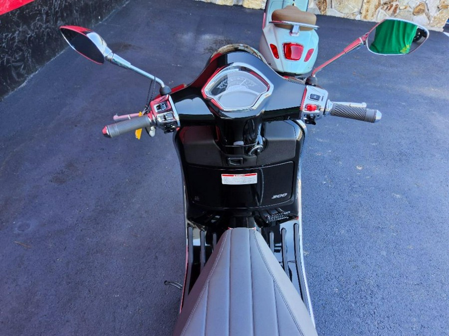 2023 Vespa GTS 300