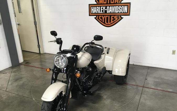 2023 Harley-Davidson® FLRT - Freewheeler®