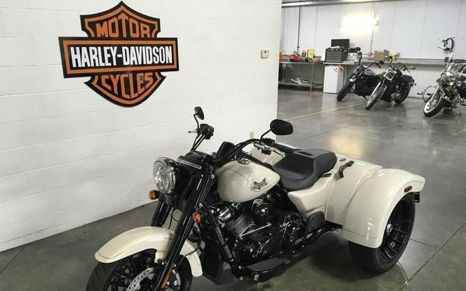 2023 Harley-Davidson® FLRT - Freewheeler®