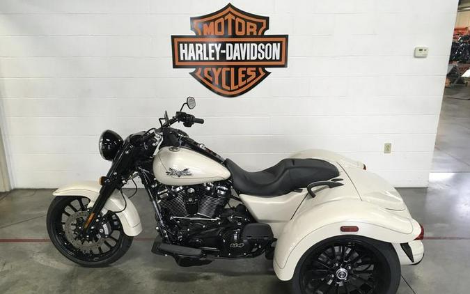 2023 Harley-Davidson® FLRT - Freewheeler®