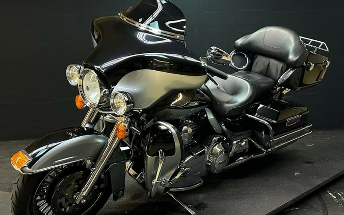 Harley-Davidson Electra Glide Ultra Limited 2012 FLHTK BLUE/ SILVER