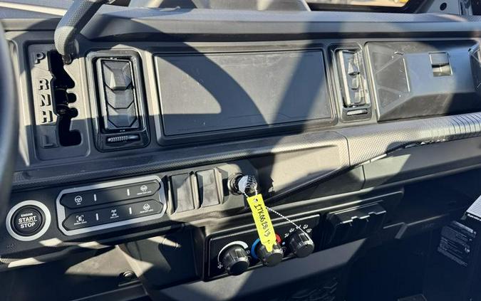 2026 Can-Am® Defender Limited HD11