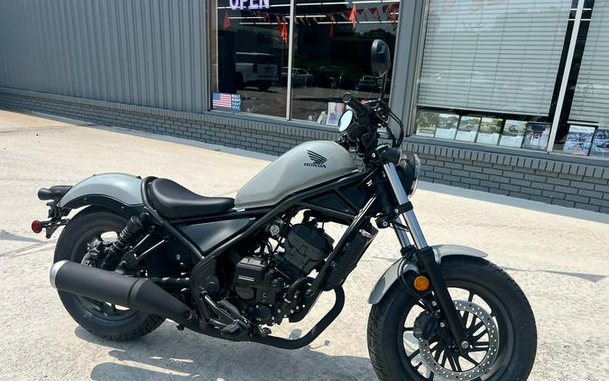 2026 Honda Rebel 300 E-Clutch