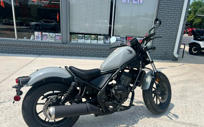 2026 Honda Rebel 300 E-Clutch