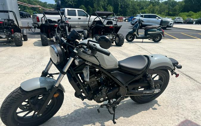 2026 Honda Rebel 300 E-Clutch