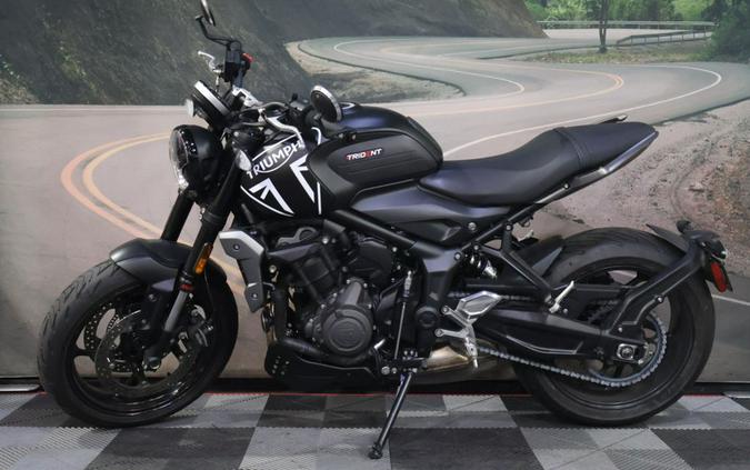 2023 Triumph Trident 660 Matte Jet Black / Matte Silver Ice