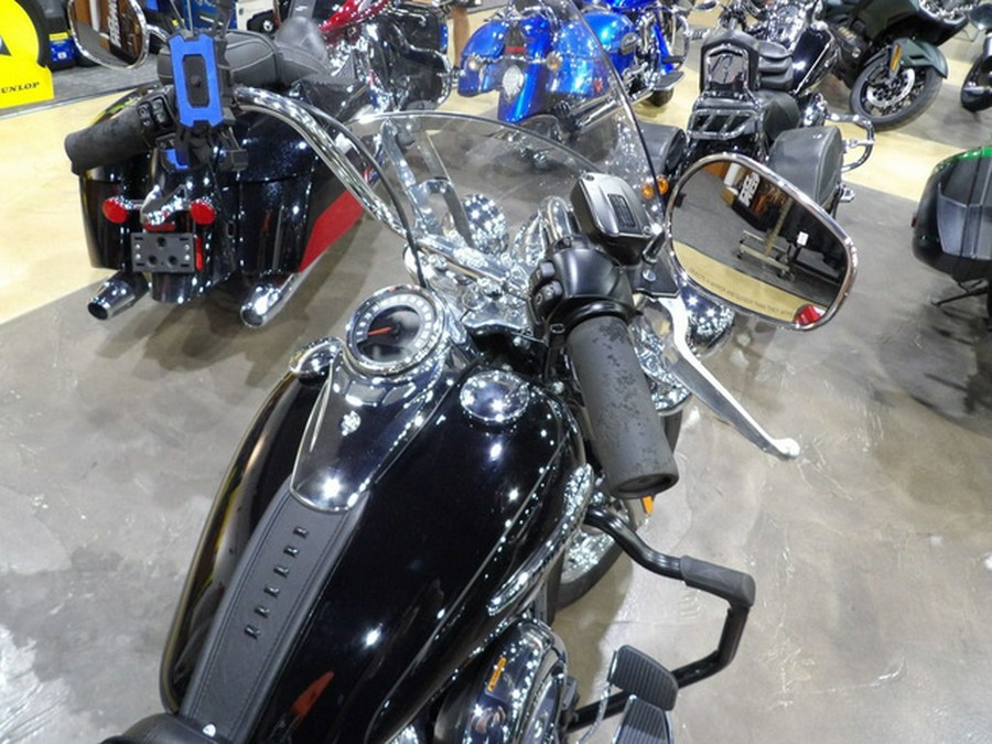 2020 Harley-Davidson Softail FLHC - Heritage Classic