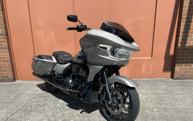 2023 Harley-Davidson CVO™ Road Glide Dark Platinum