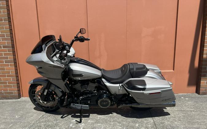 2023 Harley-Davidson CVO™ Road Glide Dark Platinum