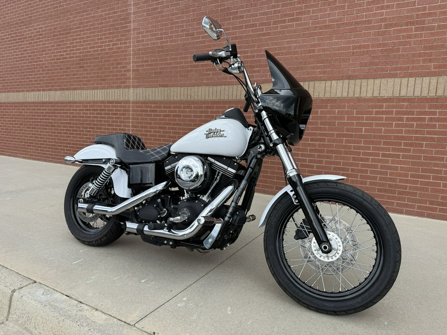 2016 Harley-Davidson® Street Bob® Crushed Ice Pearl