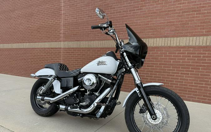 2016 Harley-Davidson® Street Bob® Crushed Ice Pearl