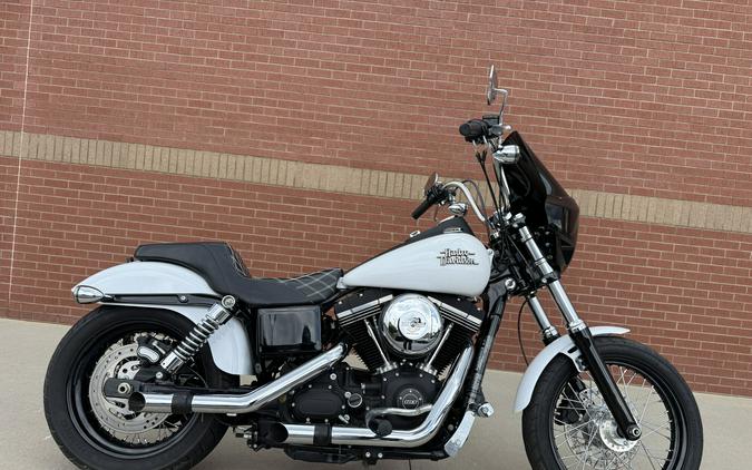 2016 Harley-Davidson® Street Bob® Crushed Ice Pearl