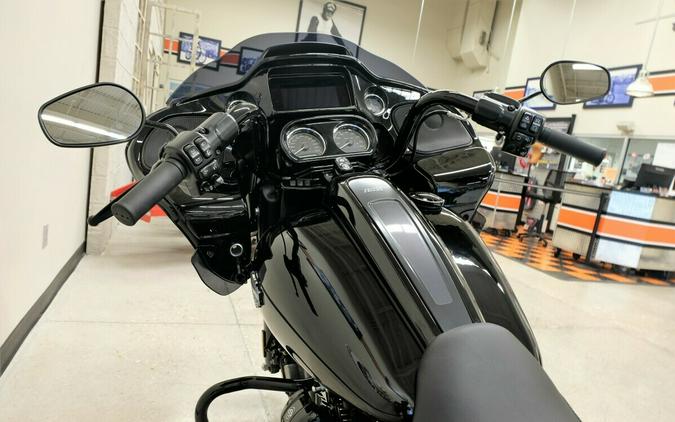 2023 FLTRXS Road Glide® Special - In Vivid Black