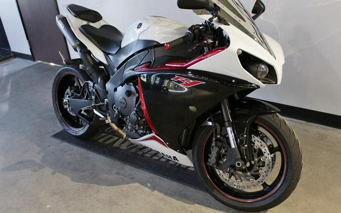 2011 Yamaha YZF-R1