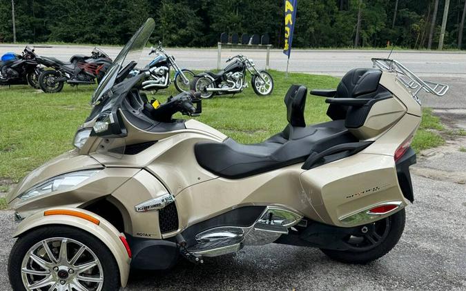 2017 Can-Am Spyder RT SE6