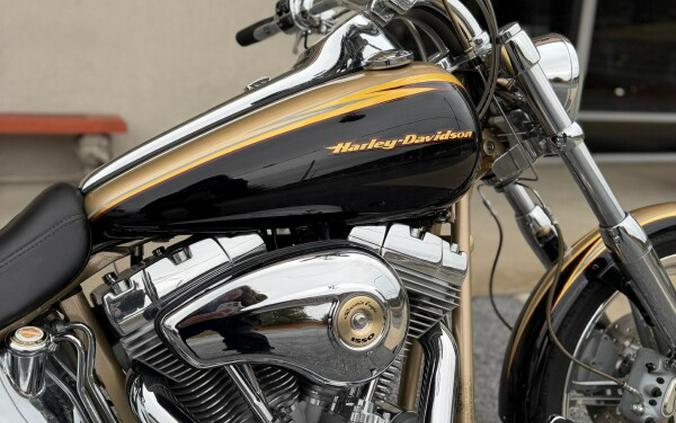 2003 Harley-Davidson® Screamin’ Eagle Softail Deuce FXSTDSE Centennial Gold and Vivid Black
