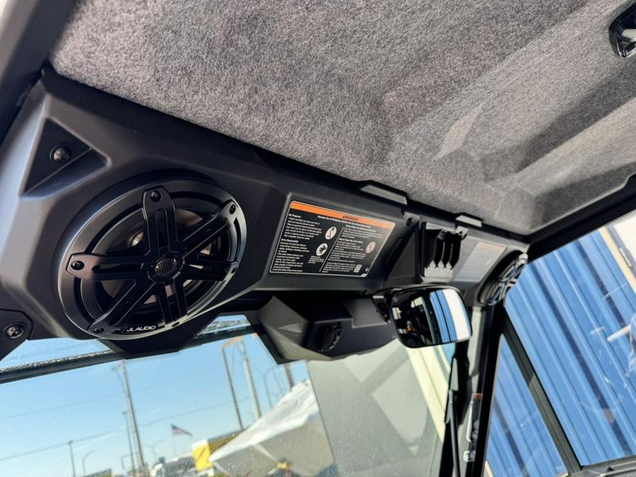 2026 Can-Am® Defender MAX Limited HD11