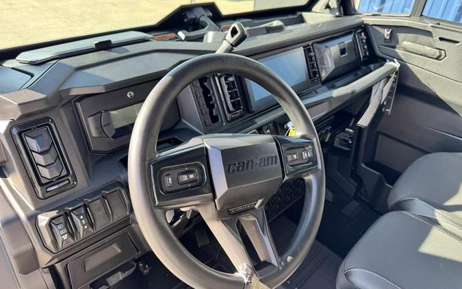 2026 Can-Am® Defender MAX Limited HD11