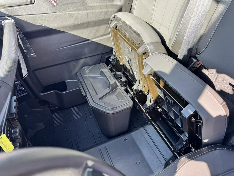 2026 Can-Am® Defender MAX Limited HD11