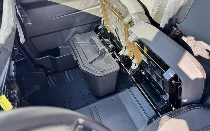 2026 Can-Am® Defender MAX Limited HD11