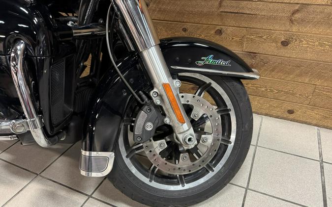 2018 Harley-Davidson® Ultra Limited Vivid Black FLHTK