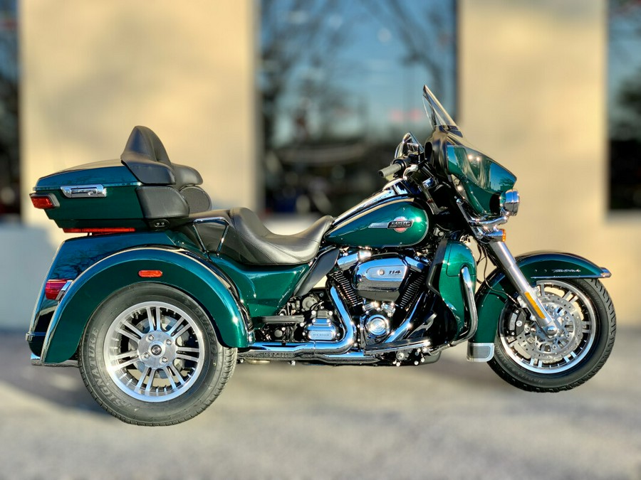 2024 Harley-Davidson Tri-Gliide Ultra FLHTCUTG