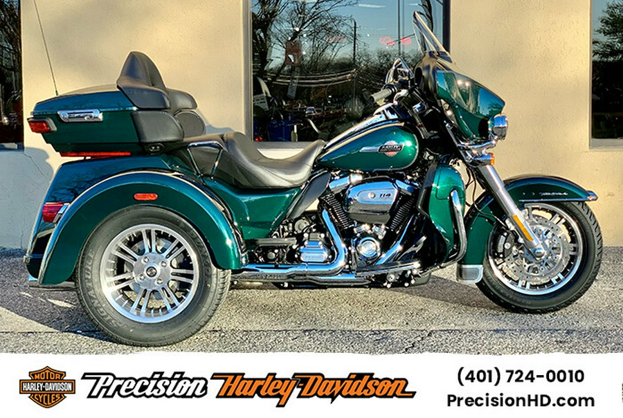 2024 Harley-Davidson Tri-Gliide Ultra FLHTCUTG