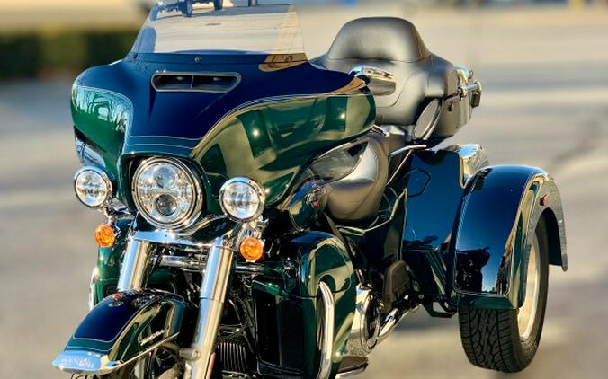 2024 Harley-Davidson Tri-Gliide Ultra FLHTCUTG