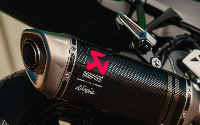 2025 Kawasaki Ninja® ZX™-10R KRT Edition