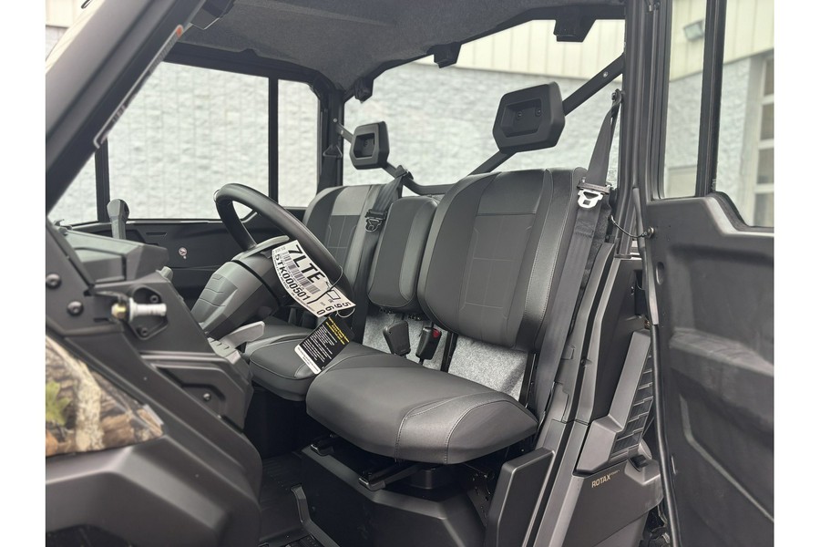 2026 Can-Am DEFENDER XT CAB HD11