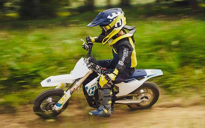 2023 Husqvarna EE 3