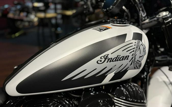 2024 Indian Motorcycle® Sport Chief Ghost White Metallic Smoke