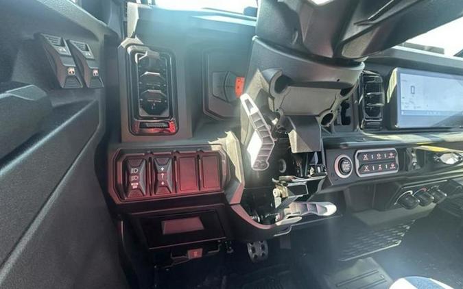 2026 Can-Am Defender MAX LONE STAR CAB HD11