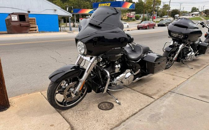 2019 Harley-Davidson Street Glide FLHX
