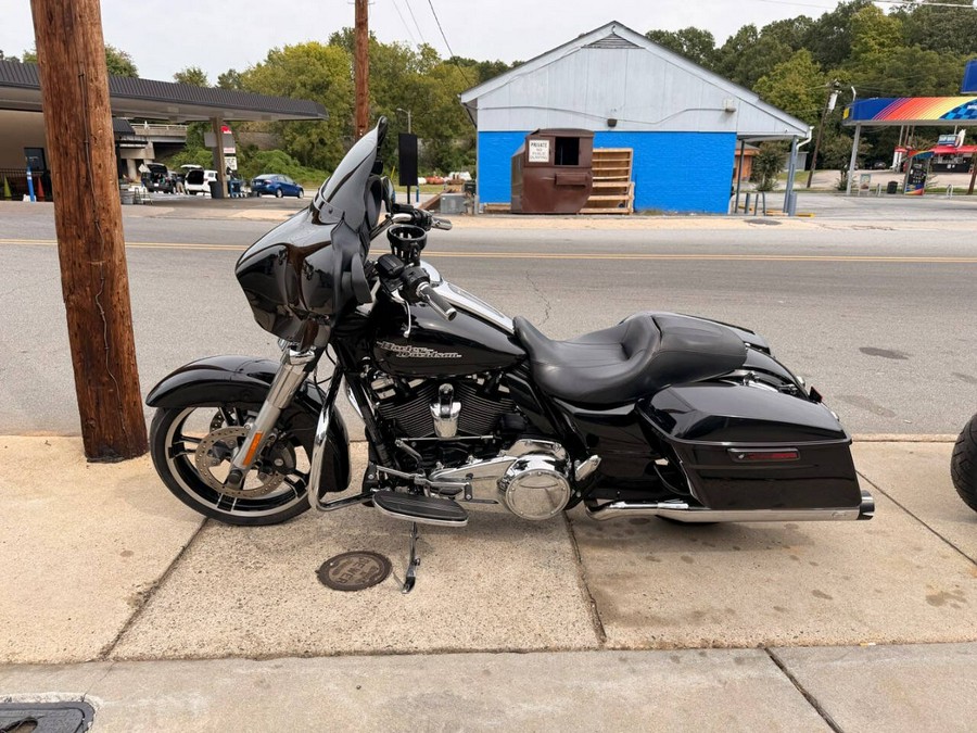 2019 Harley-Davidson Street Glide FLHX