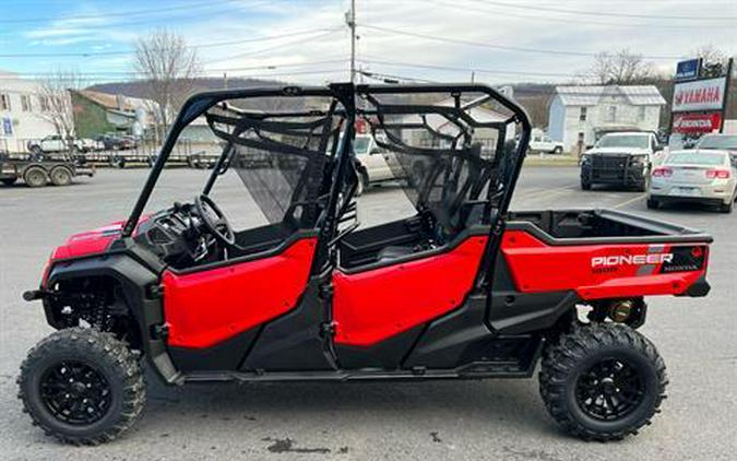 2023 Honda Pioneer 1000-6 Deluxe Crew