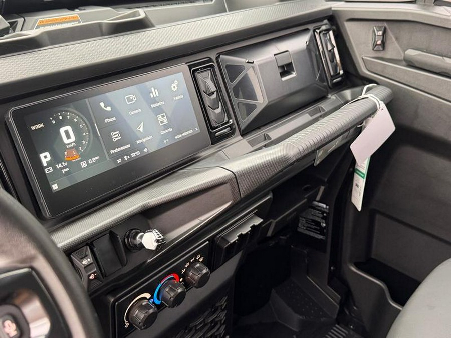 2026 Can-Am® Defender MAX Limited HD11 Desert Tan & Carbon Black