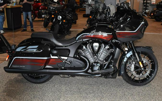 2026 Indian Motorcycle® Challenger Dark Horse Signature Series Abyss Metallic / Red Allert