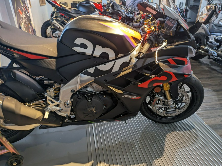 2024 Aprilia RSV4 Factory 1100