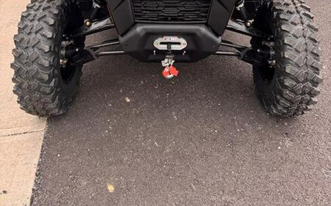 2026 Can-Am® Defender PRO Limited HD10