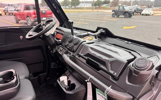 2026 Can-Am® Defender PRO Limited HD10