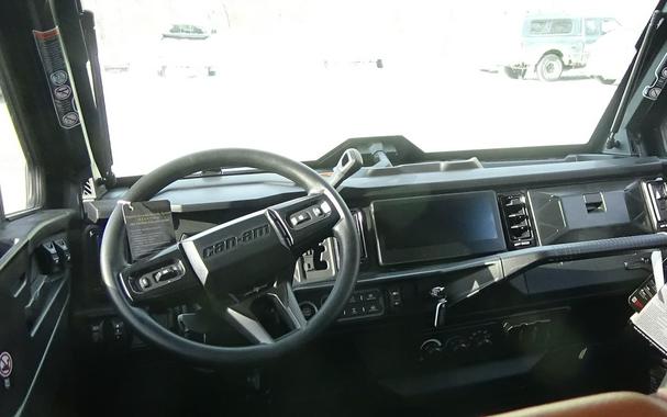 2026 Can-Am Defender MAX Lone Star CAB HD11